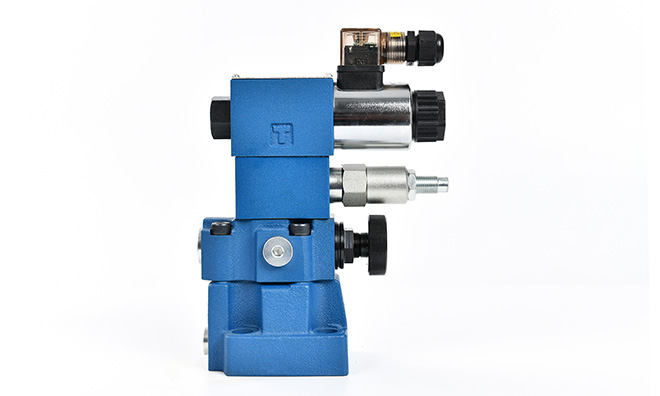 在高溫或低溫環境下，使用壓力閥需要注意什么？